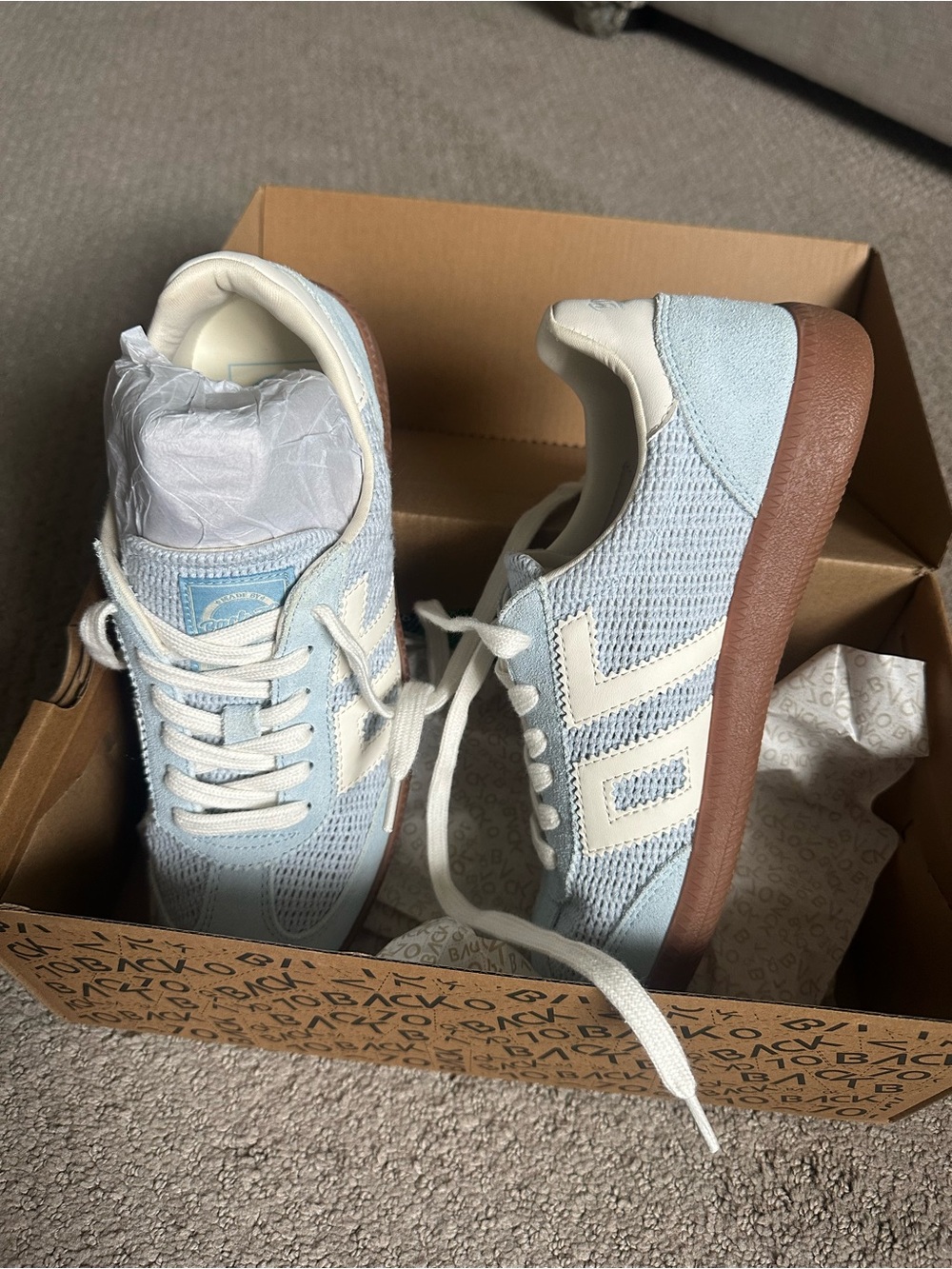 Back 70 Women’s Light Blue Mesh Sneakers with White Logo and Gum Sole NEW in box - Picture 2 of 6